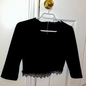 Dynamite BLACK long sleeve size M fits XS ✨
